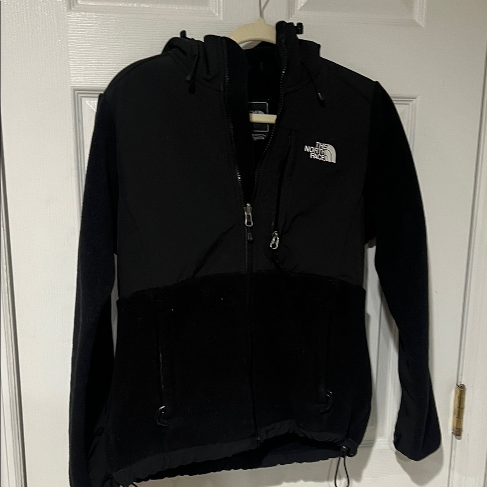 The North Face Women’s Retro Denali Hooded  Jacket size Small